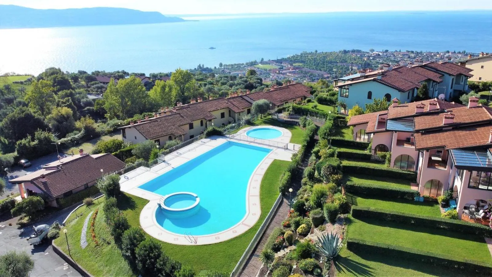 A Barbecue, Two Pools, And You Toscolano Maderno